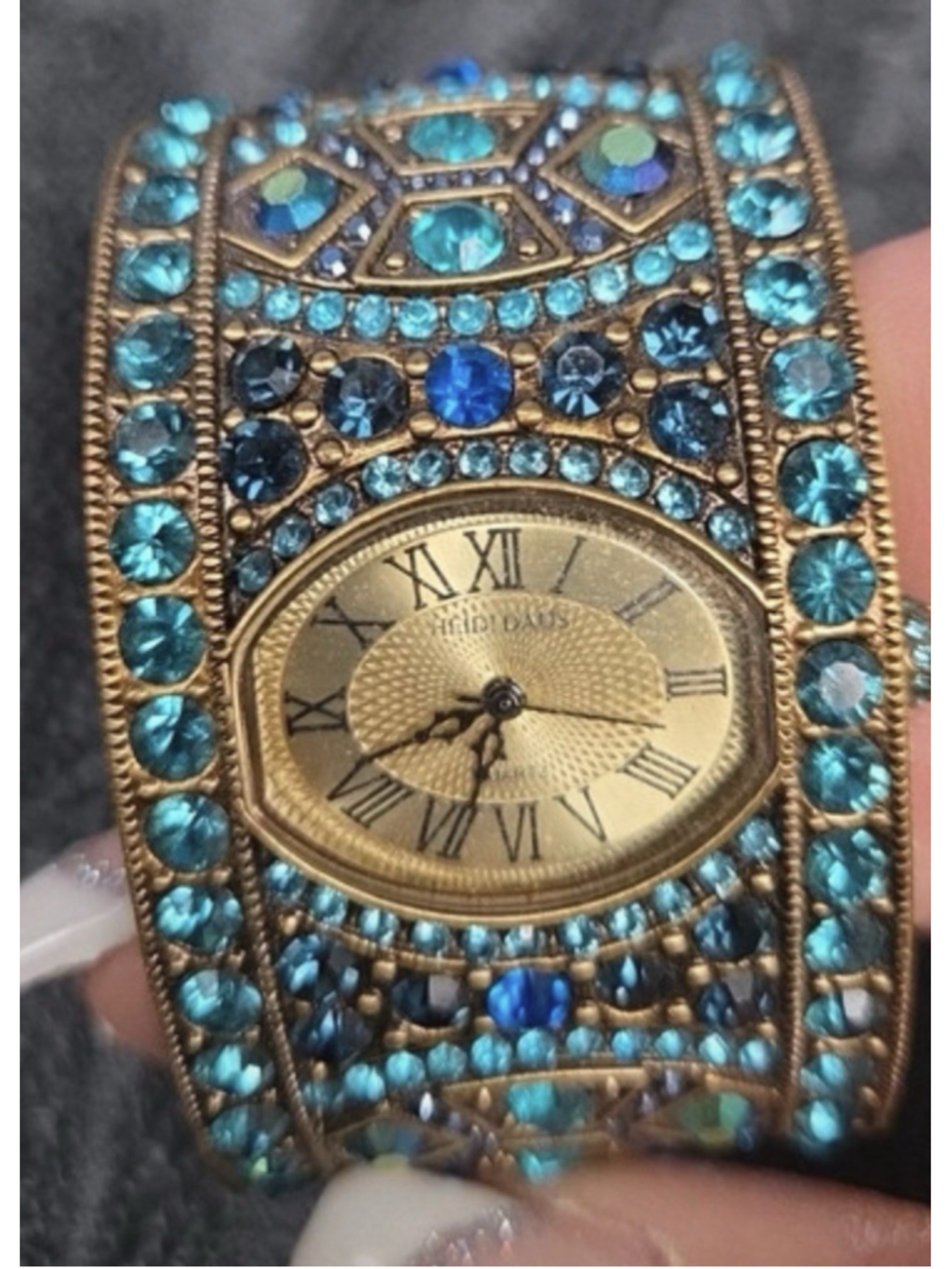Vintage HEIDI DAUS Cuff Bracelet Watch Signed Blue Rhinestone Quartz GoldTone - Picture 5 of 6